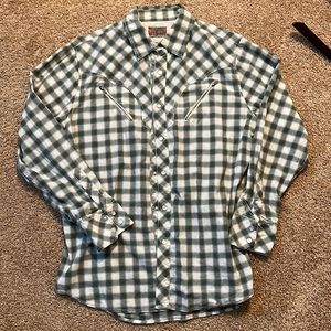 Vintage Red size large snap button long sleeve